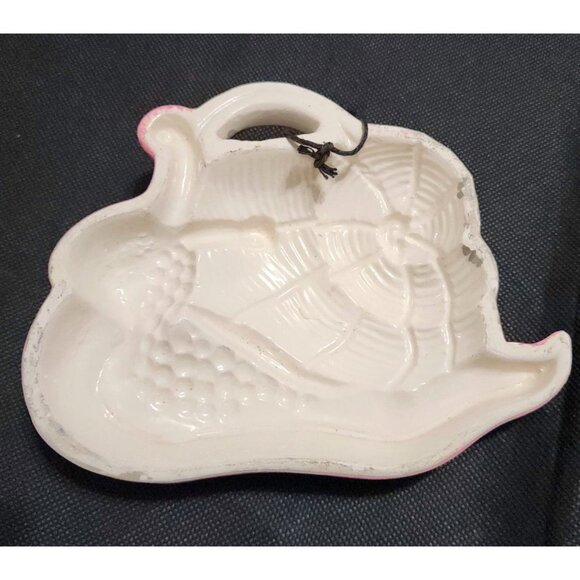 Vintage Ceramic Snail Figurine With Pink Gray Detailing - Picture 8 of 9